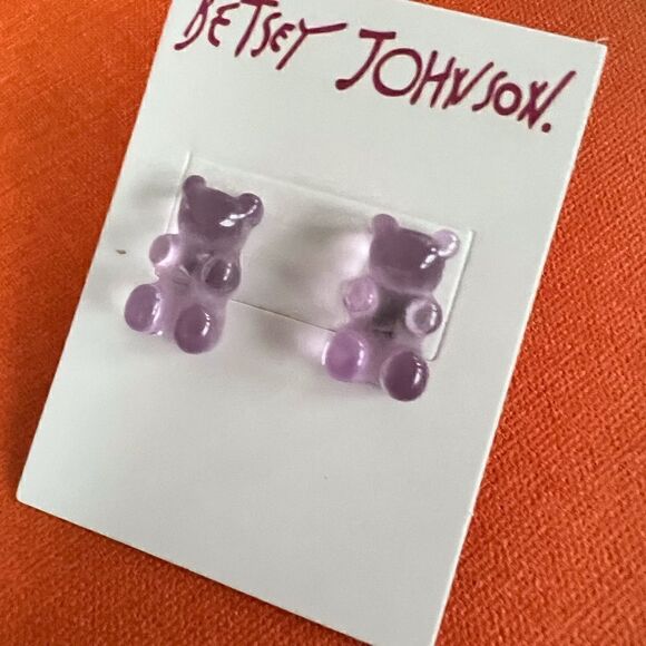 💜 Betsey Johnson lilac gummy bear studs 💜 - Picture 1 of 5